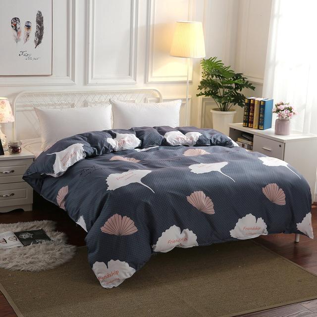 Floral bedsheet for home
